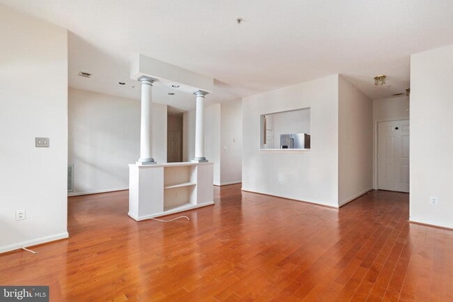 1705 Lake Shore Crest Dr Unit 25