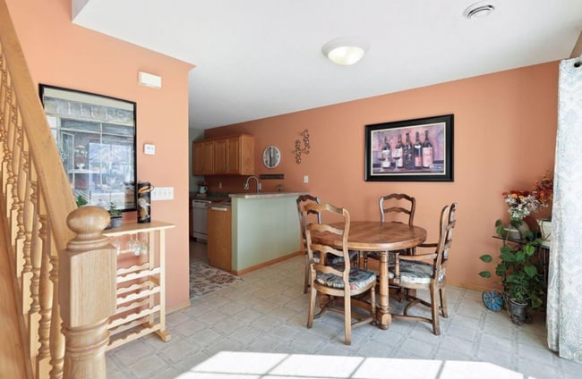 Photo - 8428 Yukon Cir N