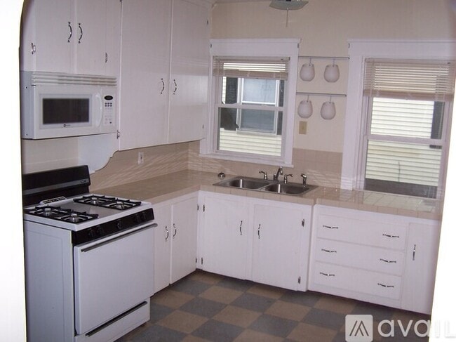 Photo - 80 Pawtuxet Ave Unit 80 Pawtuxet Ave. Cranston, RI