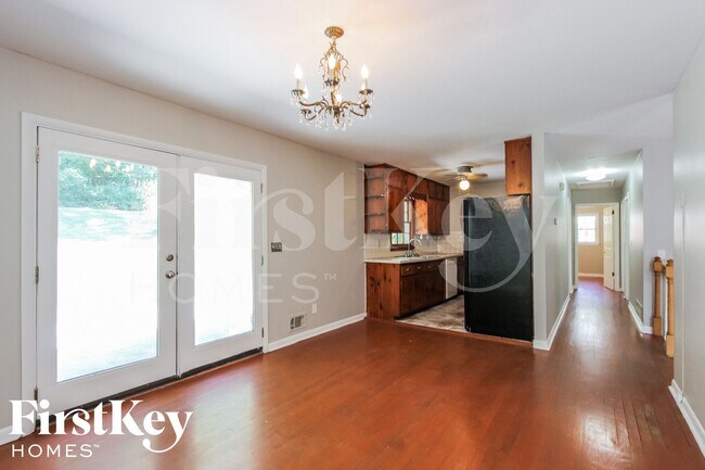 Photo - 2739 Sherlock Dr