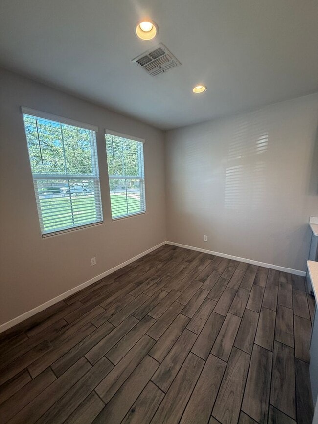 Photo - Unique opportunity! Rent a NEWER home in Tempe!! This home features 4 bedrooms & 3.5 baths with 2...