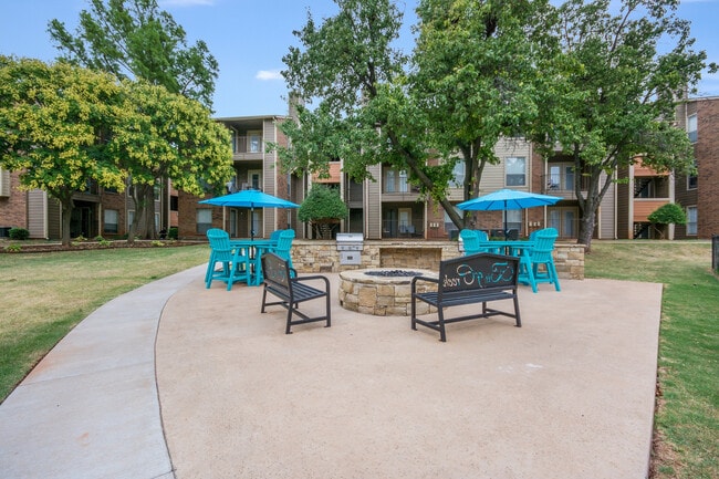 Outdoor Fire Pit - Bluff Creek