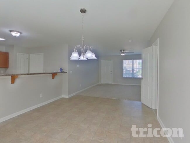 Photo - 537 Gentle Breeze Ln
