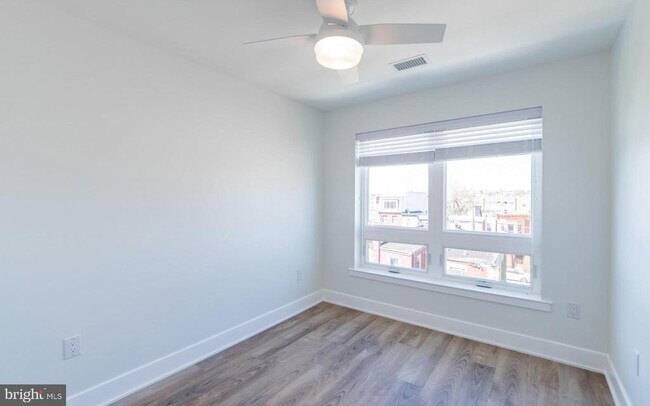 Photo - 1616 N Bailey St Unidad 202