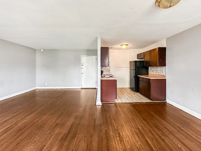 Photo - 1545 Medary Ave Unit D341