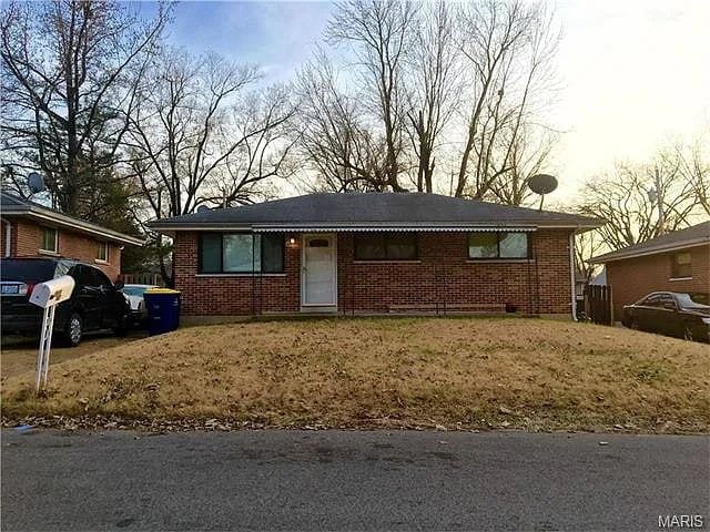 Building Photo - "Charming 3-Bedroom Gem on Walker Avenue – Cozy Living in St. Louis!" Section 8 Welcome