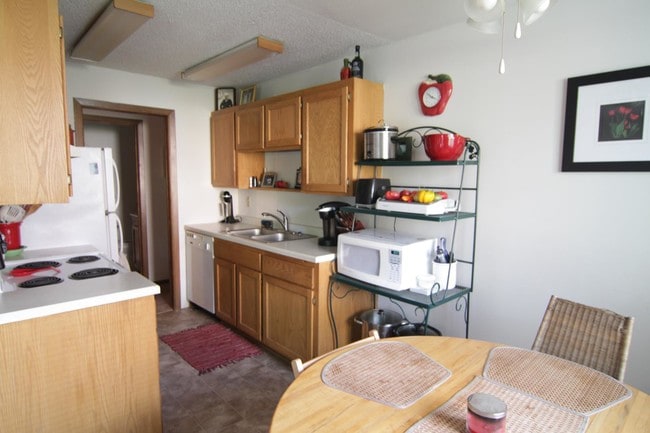 Kitchen and Dining Area - Westwood Chateau Apartments