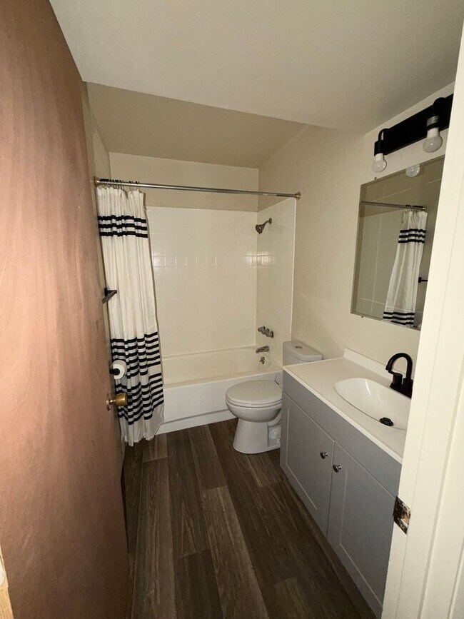 2014 W Woodriver Dr Unit 2