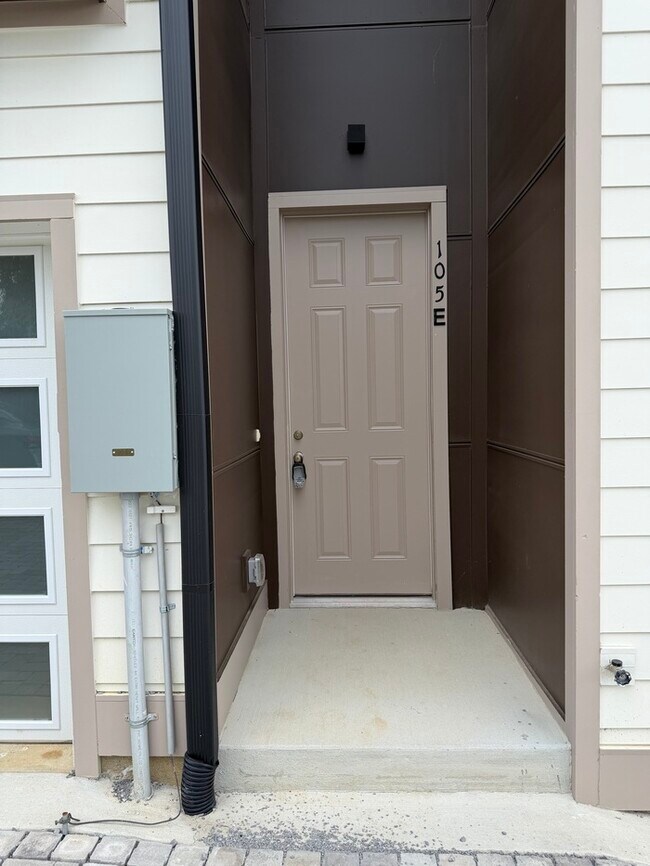 105 Hart Ln Unit E
