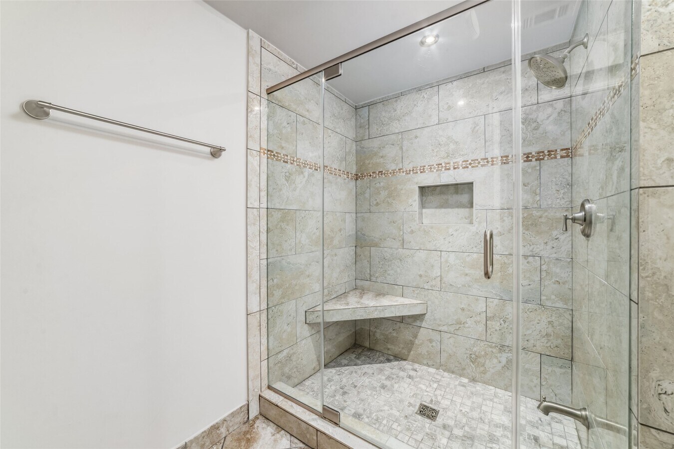 Photo - 5012 Irvington Blvd