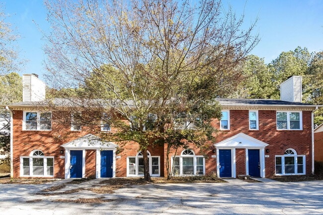 Building Photo - 1307 Sweet Pine Dr