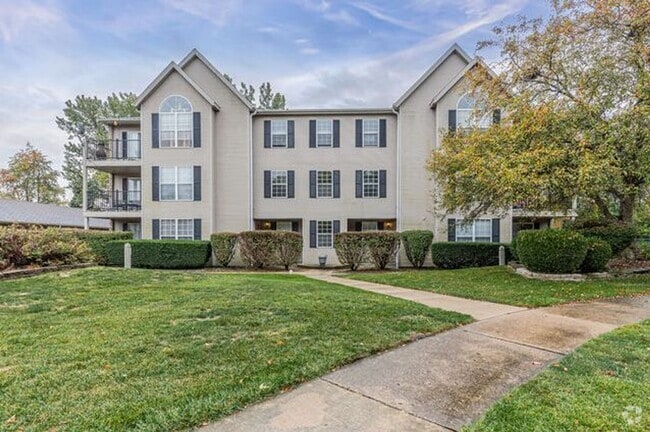 Building Photo - Completely renvovated 2 bedroom/2 bathroom... Unit 5 Rental