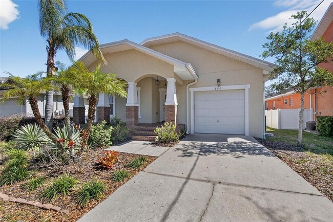 Photo - 6510 S Himes Ave