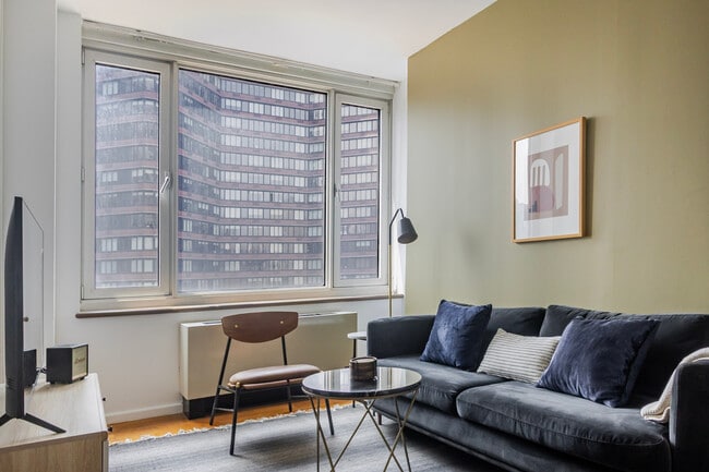 Building Photo - 635 W 42nd St Rental