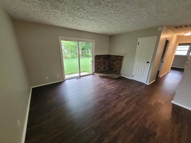 Photo - 5707 Gateway Dr