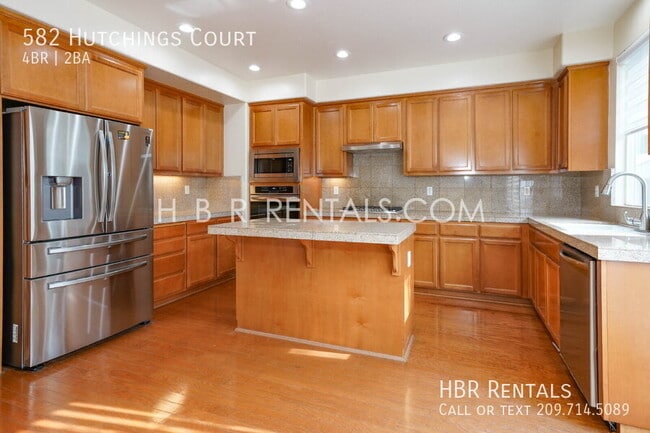 Photo - 582 Hutchings Ct