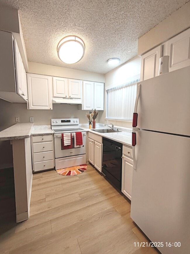 Photo - Trailwood Apartment Homes