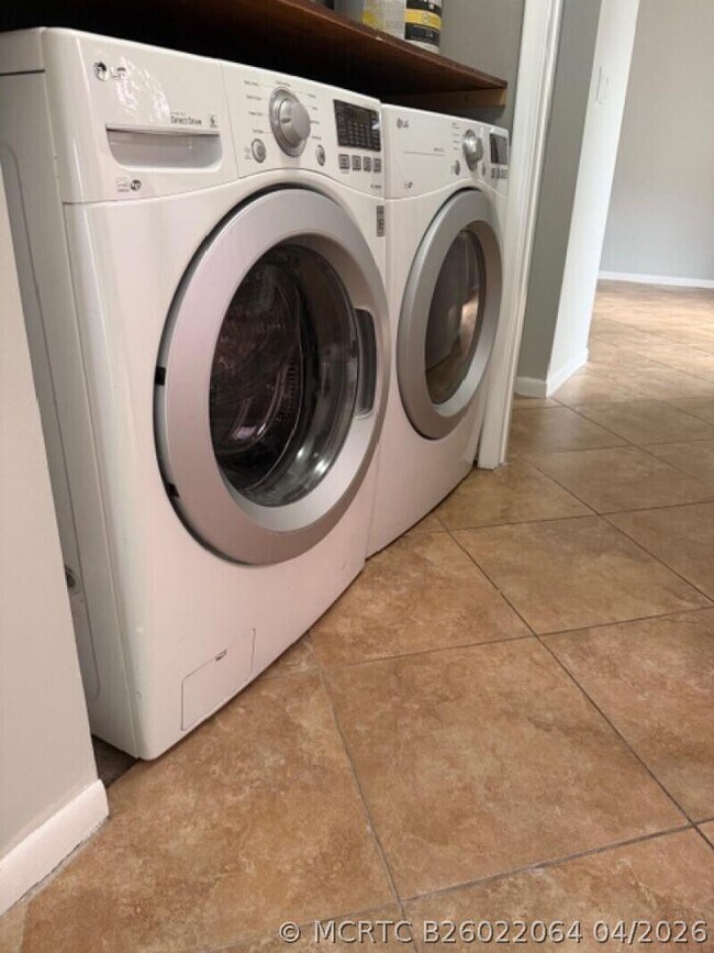 Photo - 3076 S Oakland Forest Dr Unit 503