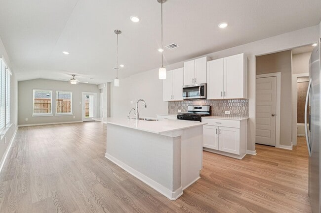 Photo - 16691 Sterling Clf St