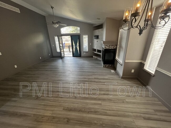 Photo - 10647 W Bellwood Pl