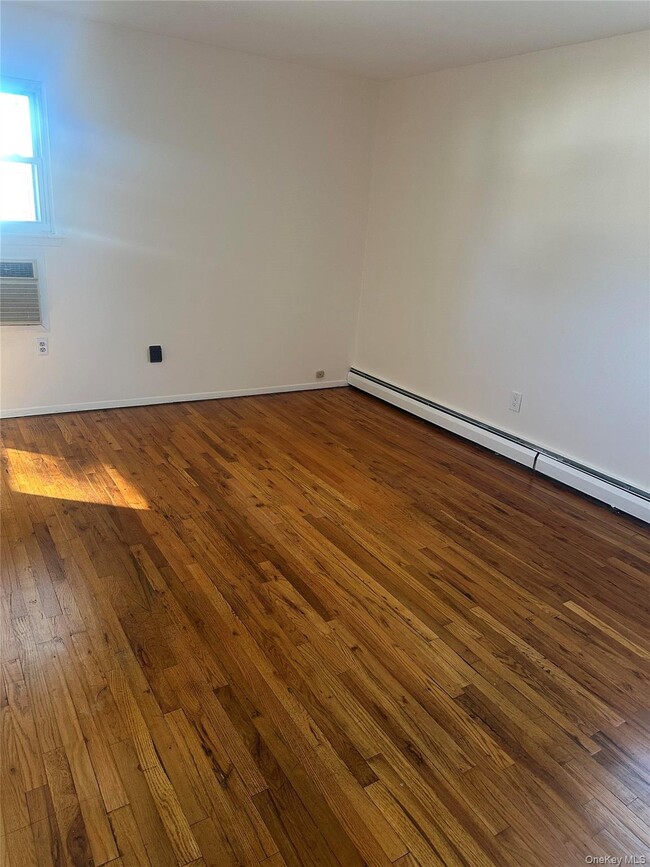 Photo - 308 Essex St