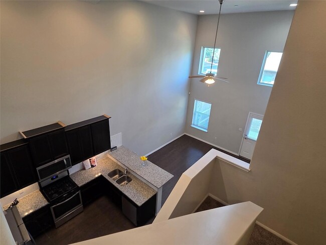 Photo - 2304 S Lakeline Blvd Unidad 452