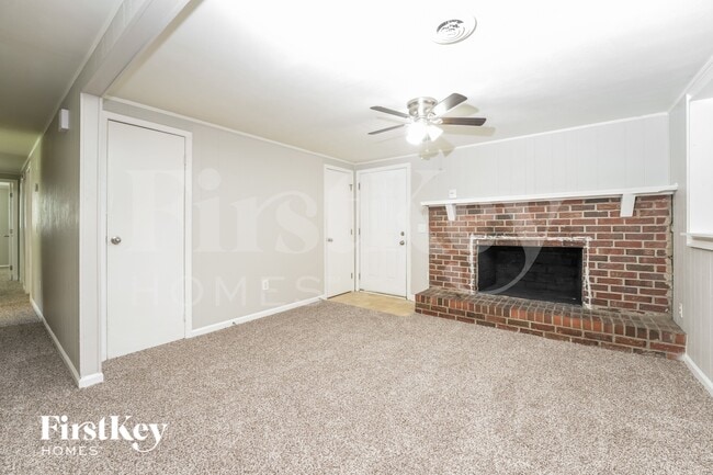 Photo - 1038 Adrian Cir SW