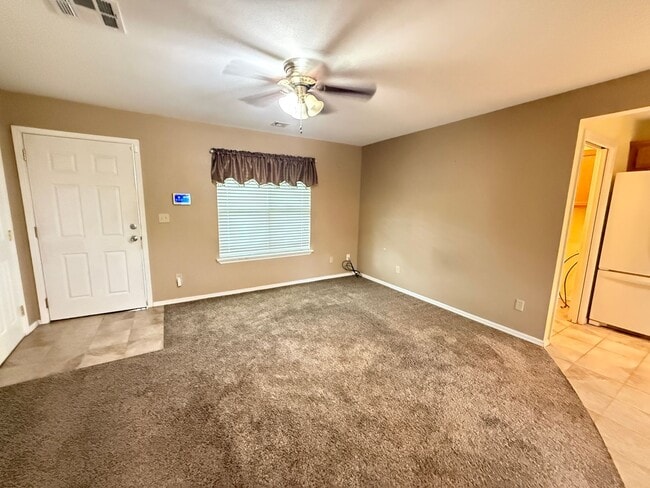 Photo - Kellysville 2 bedroom Plenty of Parking, Large fenced yard