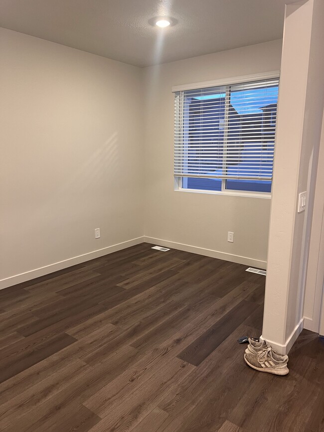 Estudiar - 404 W 630 N