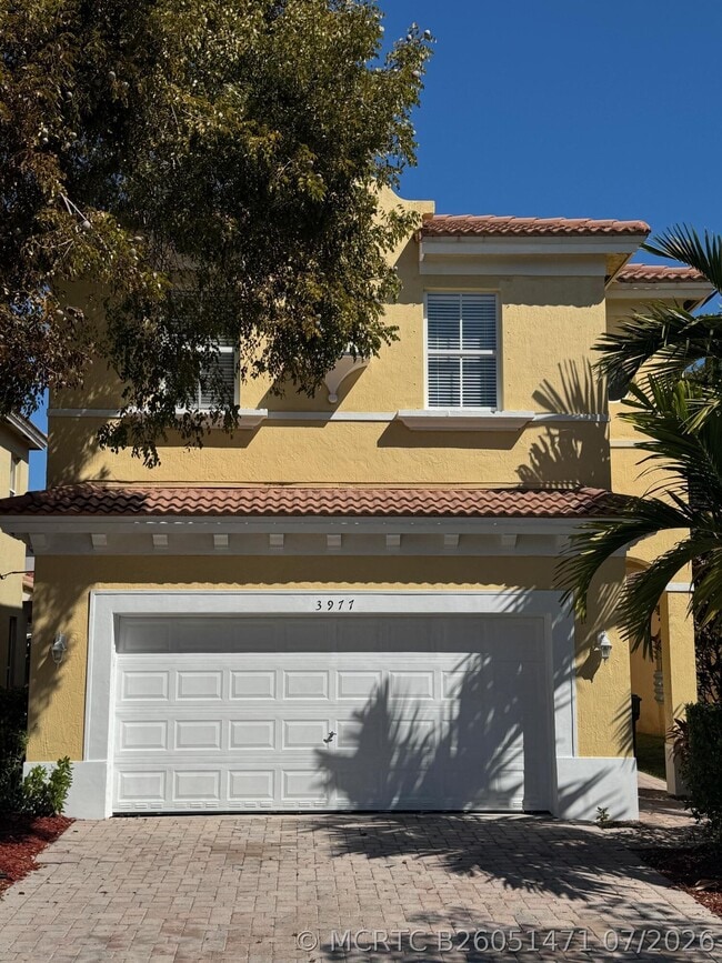 Photo - 3977 NE 11th Dr