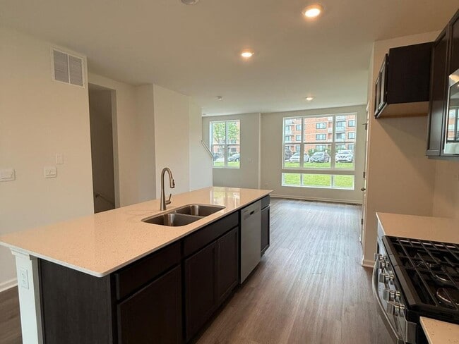 Photo - 347 Summit Cir