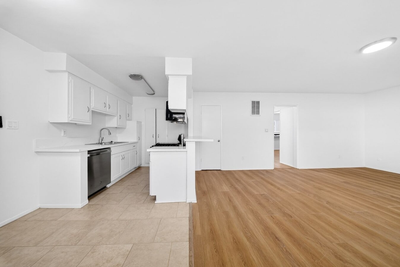 Photo - 1973 Bedford St