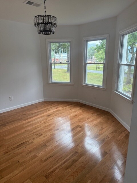 Photo - 85 Greenbrook Rd