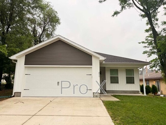 Building Photo - 211 S Galena Ave