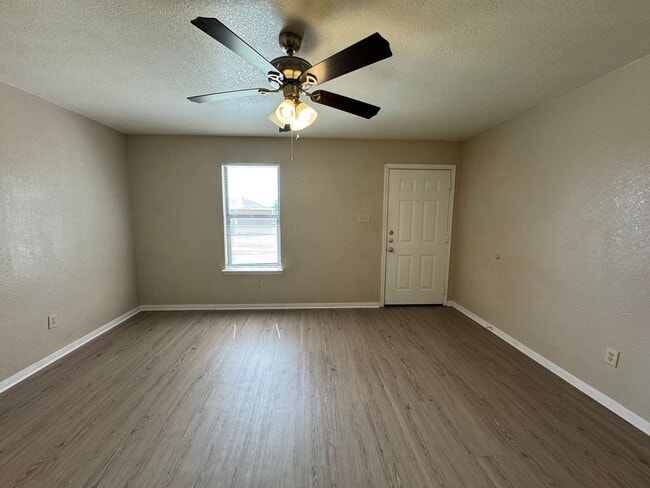 Photo - 1708 Benttree Dr Unidad Apt 4