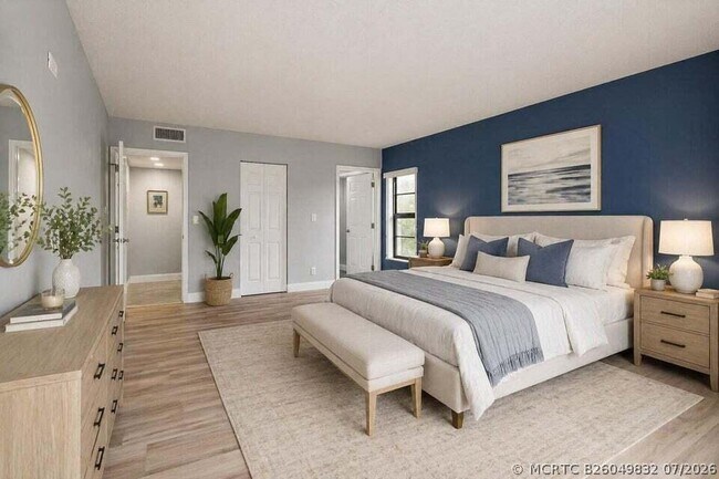 Photo - 2206 S Cypress Bend Dr Unit 401