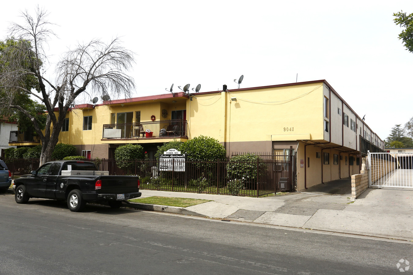 Cedros Gardens - Cedros Gardens Apartments
