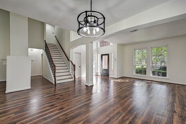 Photo - 15127 Trumpet Vine Ln