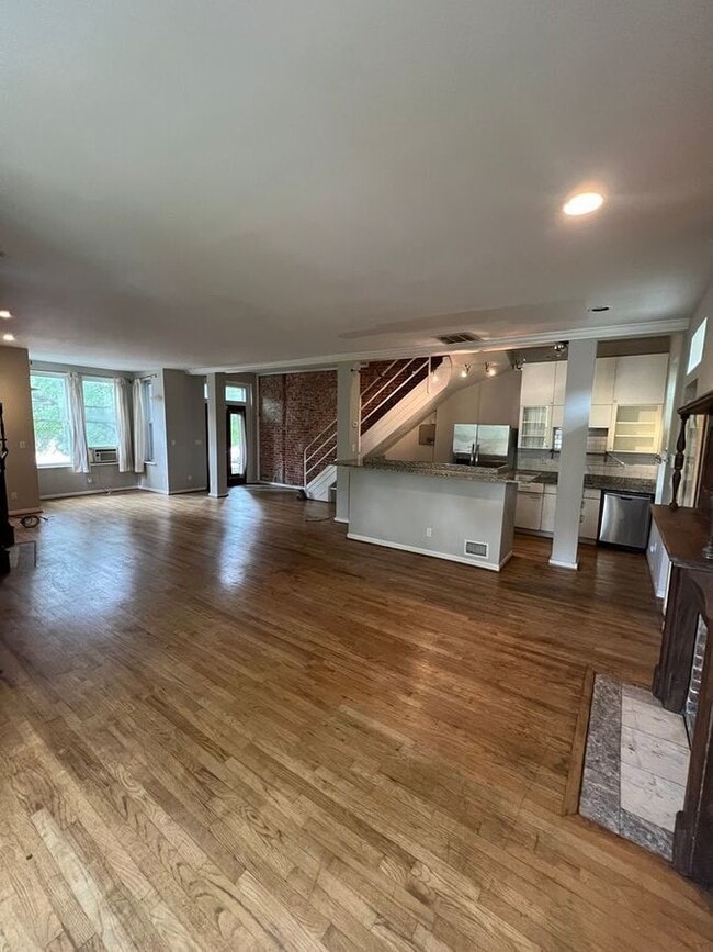 Photo - 1701 New Jersey Ave NW Unit Upstairs