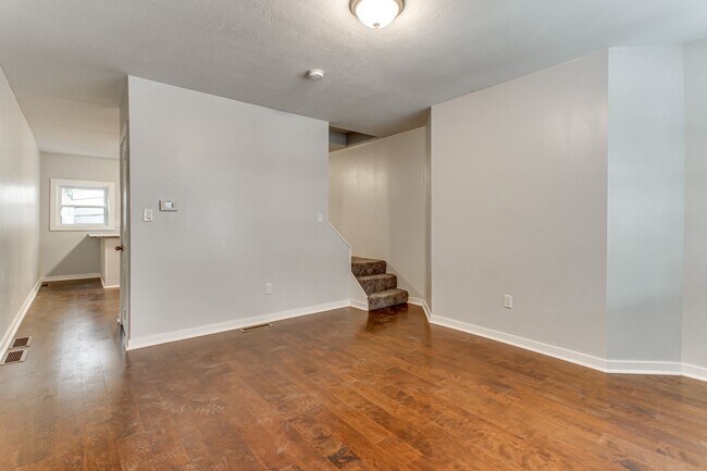 Photo - Beautiful Newly Renovated 3 Bedroom 2 Bathroom (Bloomfield)