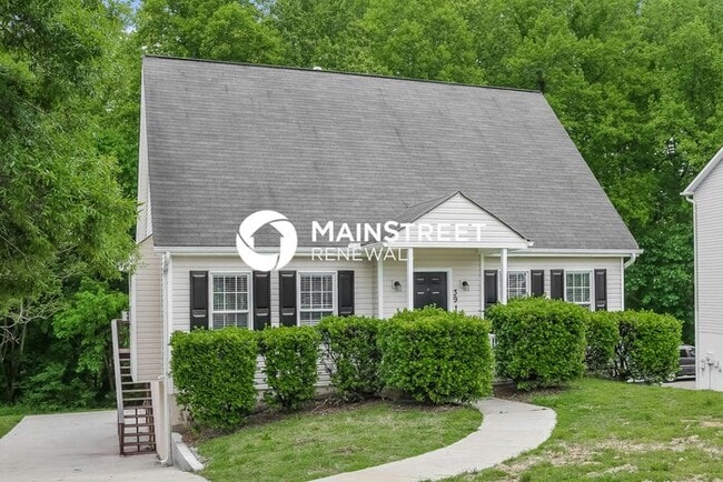 3 Bedroom Pet-Friendly Home in Winston-Salem, NC with Main Street Renewal
