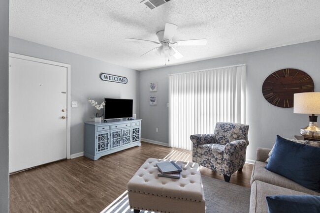 Thoughtfully designed living spaces with stylish finishes at Lakeland East Apartments in Flowood, MS. Managed by Highlands Vista Group.