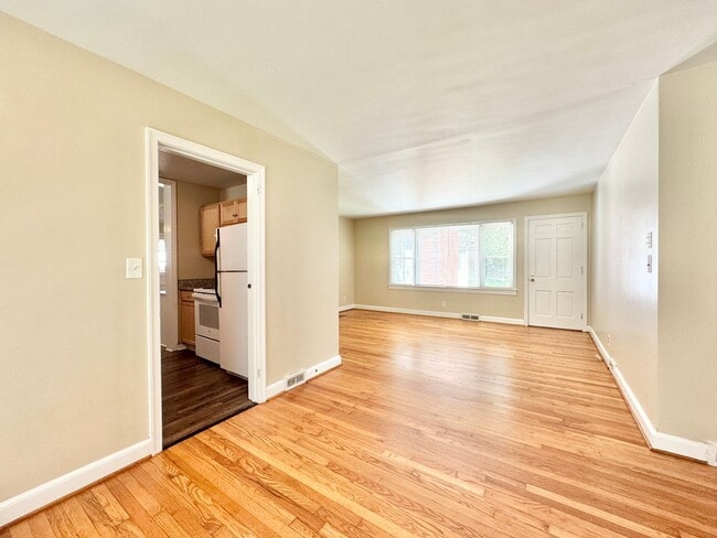 Photo - 3808 Parkwood Dr