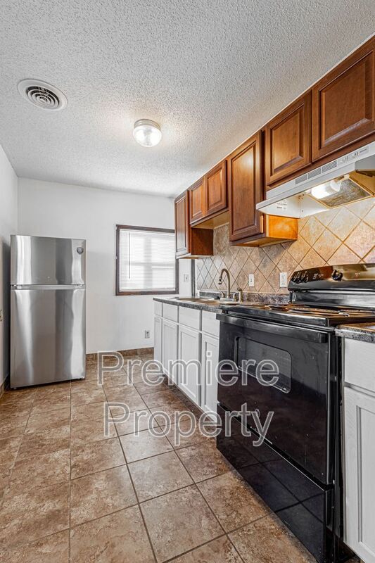 Photo - 4535 Lafayette Ave