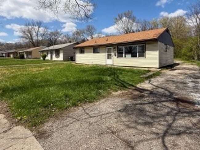 Photo - Property for rent in the quiet neighborhood of Highview Hills