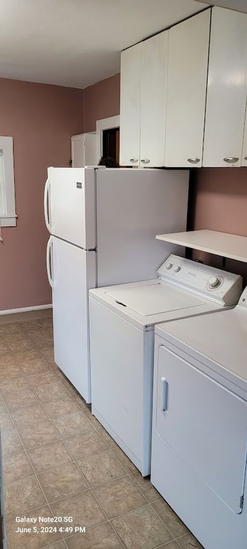Photo - 3 BR 2 Bath House - 5 minutes from IU Bloomington! FALL 2027