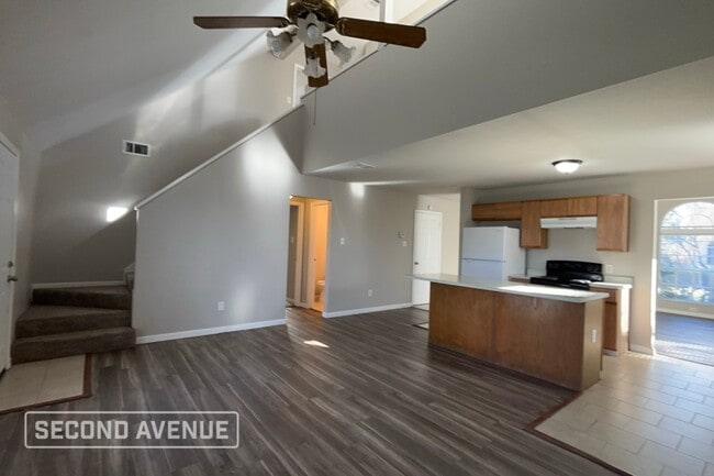 Photo - 4151 President's Dr S