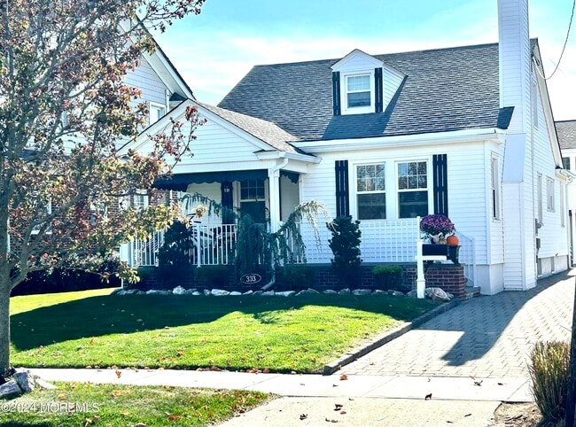 303 Evergreen Ave