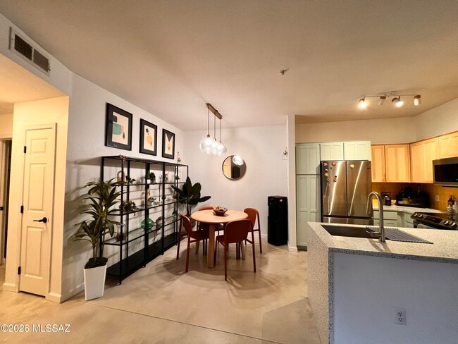 Building Photo - 1500 E Pusch Wilderness Dr Unit 4103