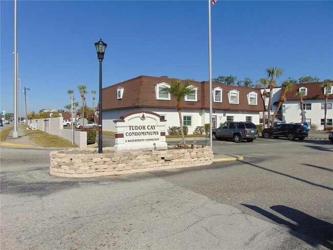 Building Photo - 9005 Tudor Dr Unit H 102